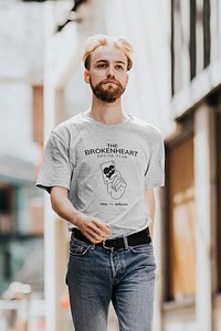 Gray t-shirt mockup psd on beard hipster man