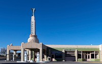 A Route 66 art deco-style gas station and cafe from the 1930s in the Texas Panhandle town of Shamrock has been preserved as a tourism office. Original image from <a href="https://www.rawpixel.com/search/carol%20m.%20highsmith?sort=curated&amp;page=1">Carol M. Highsmith</a>&rsquo;s America, Library of Congress collection. Digitally enhanced by rawpixel.