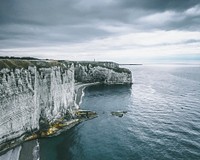 Chalk cliffs at Porte d&#39;Amont in &Eacute;tretat, France