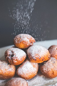 Homemade filled donuts. Visit <a href="https://kaboompics.com/" target="_blank">Kaboompics</a> for more free images.