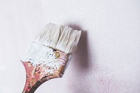 Paintbrush with white paint. Visit <a href="https://kaboompics.com/" target="_blank">Kaboompics</a> for more free images.