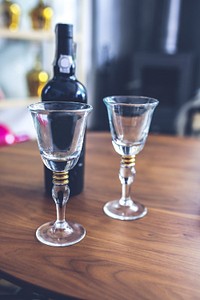 Glasses for port wine. Visit <a href="https://kaboompics.com/" target="_blank">Kaboompics</a> for more free images.
