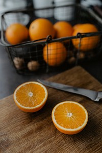 Freshly cut juicy oranges. Visit <a href="https://kaboompics.com/" target="_blank">Kaboompics</a> for more free images.