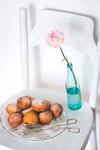 Homemade fresh doughnuts. Visit <a href="https://kaboompics.com/" target="_blank">Kaboompics</a> for more free images.