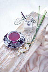 Cup of red tea. Visit <a href="https://kaboompics.com/" target="_blank">Kaboompics</a> for more free images.