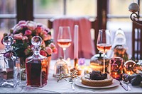 Desserts with sweet wine. Visit <a href="https://kaboompics.com/" target="_blank">Kaboompics</a> for more free images.