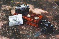 Vintage analog film camera. Visit <a href="https://kaboompics.com/" target="_blank">Kaboompics</a> for more free images.