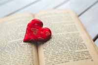 Heart in a romantic novel. Visit Kaboompics for more free images.