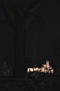 Castel Taufers at night