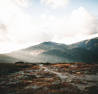 Sunlight over Mount Washington in New Hampshire, USA