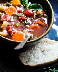 Homemade crockpot vegetable soup