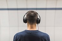 Free headphone image, public domain device CC0 photo.