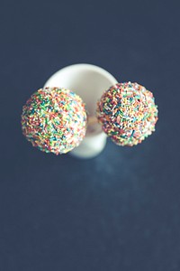 Free cake pop image, public domain CC0 photo.