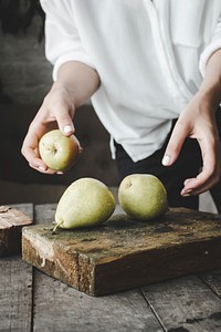 Free pear image, public domain fruit CC0 photo.