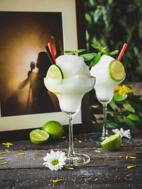 Free fresh lime margarita image, public domain alcohol CC0 photo.