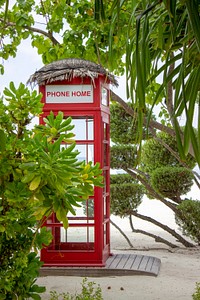 Telephone box. Free public domain CC0 image.