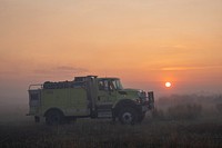 Trout Springs Rx Fire. Wildland fire engine at sunrise. (DOI/Neal Herbert). Original public domain image from Flickr