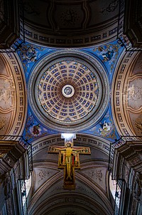 Architecture dome from below. Free public domain CC0 image.