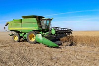 Schirmer Farms owner and operator Ernie Schirmer uses a GPS-based automatic steering system to quickly and efficiently harvest his first sesame crop at Schirmer Farms, in Batesville, TX, on November 4, 2020.