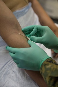 24th MEU Sailors, Air Force medical personnel train together at Cold Bay, Alaska during Northern Edge 2021.