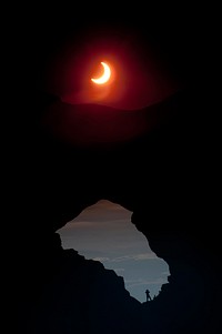 The May 20th eclipse aligned perfectly with North Window. Original public domain image from Flickr