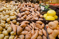 Potatoes in the produce section at a grocery store in Fairfax, Virginia, on March 3, 2011. USDA Photo by Lance Cheung. Original public domain image from <a href="https://www.flickr.com/photos/usdagov/13065542084/" target="_blank" rel="noopener noreferrer nofollow">Flickr</a>