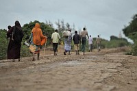 Civilians driven out of Buulo Mareer town by Al Shabab, Somalia. Original public domain image from Flickr