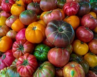 Organic heirloom tomato at the Jack London Square Farmers' Market in Oakland, CA. USDA photo by Lance Cheung. Original public domain image from Flickr