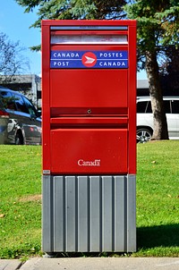 Canada Post mailbox. Free public domain CC0 photo.