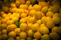 Lemons on display at the Totus Supermarket during the U.S. Agribusiness Trade Mission to Peru and Chile in Santiago, Chile on Wed., Mar. 16, 2016. USDA photo by Sergio Pina.<br/><br/> <br/><br/>. Original public domain image from <a href="https://www.flickr.com/photos/usdagov/25989288075/" target="_blank" rel="noopener noreferrer nofollow">Flickr</a>