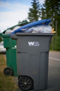 Garbage can. Free public domain CC0 image.