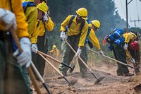 U.S. Army Soldiers, assigned to 23rd Brigade Engineer Battalion, 1-2 Stryker Brigade Combat Team, complete initial tactical training with civilian firefighters working with the U.S. Forest Service in the Umpqua National Forest, Umpqua North Complex, Oregon, September 8, 2017.