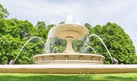 Free fountain in Saxon Garden  image, public domain landscape CC0 photo.