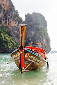 Longtail boat in Southern Thailand, holidays travel desination. Free public domain CC0 photo.