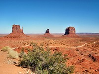 Monument valley, desert landscape in USA, Arizona. Free public domain CC0 photo.