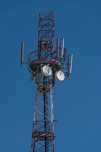 Telecommunications tower with antennas. Free public domain CC0 image.