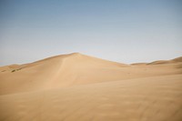 Desert landscape. Free public domain CC0 image