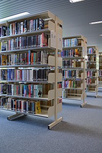 Bookshelf in library. Free public domain CC0 photo