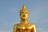 Golden Buddha statue background. Free public domain CC0 image.