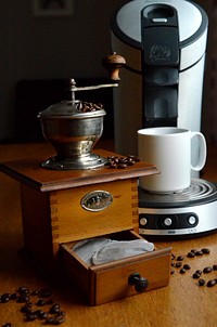 Coffee grinder with roasted. Free public domain CC0 image