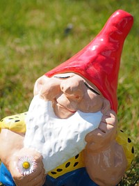 Dwarf figure, garden figurines. Free public domain CC0 photo.