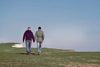 Free couple holding hand image, public domain CC0.