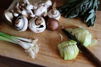 Free chopped onions, green onions and mushrooms on chopping board image, public domain vegetable CC0 photo.