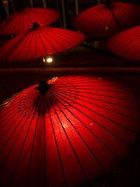 Red umbrellas, background photo. Free public domain CC0 image.