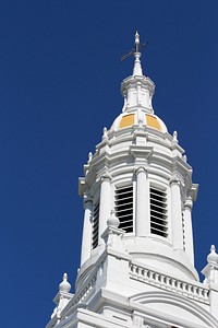 Lawrence memorial chapel architecture. Free public domain CC0 image.