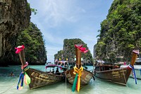 Longtail boat in Southern Thailand, holidays travel desination. Free public domain CC0 photo.