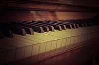 Acoustic piano, musical instrument. Free public domain CC0 photo.