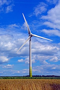 Alternative energy generator windmills. Free public domain CC0 image.