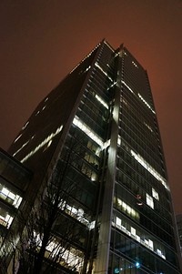 London building at night, UK. Free public domain CC0 photo.