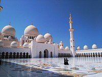 The Sheikh Zayed Grand Mosque, Abu Dhabi. Free public domain CC0 photo.